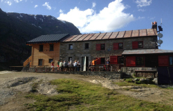 Rifugio alpino Gian Federico Benevolo / 2285m / Loc. Alpe di Lavassey / Rhêmes-Notre-Dame
